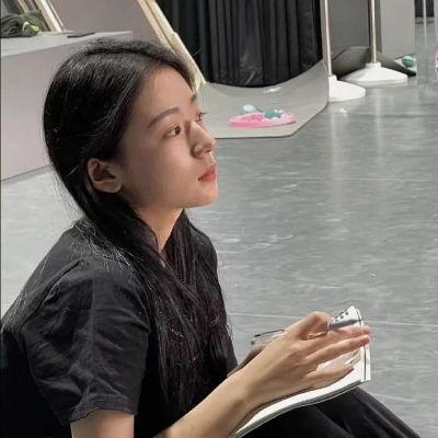 娱乐爆料封面头像图片女,揭秘娱乐爆料中的时尚焦点  第3张